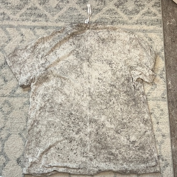 Lululemon shirt size 4 - Picture 3 of 4